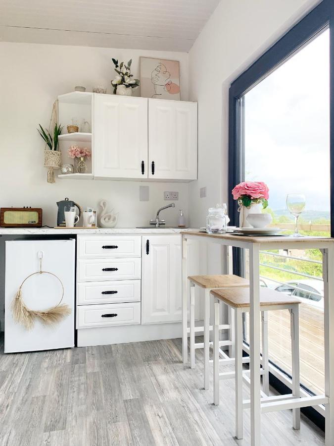 Swan Cabin Swanlinbar Екстериор снимка
